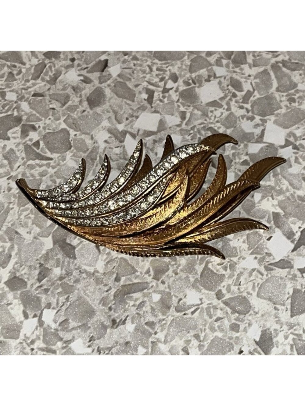 Capri Gold Tone & Rhinestone Feather Leaf Brooch Signed Textured Mid Century 3"